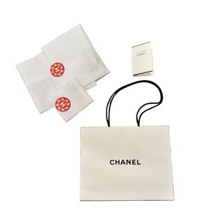 CHANEL reusable small shopping bag with tissue and perfume sample EUC